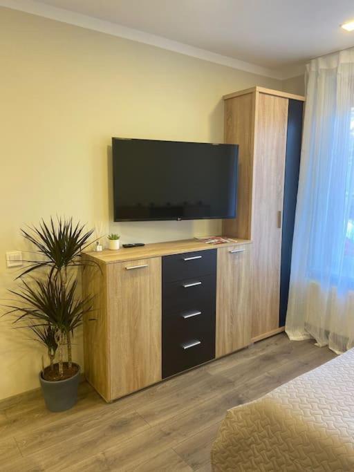 Lacplesa Ielas Nr 1 *